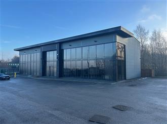 TO LET: Railway House, Hollins Business Park, Blackburn