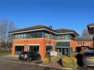 TO LET: First Floor Suite, Windsor House, Ackhurst Business Park, Chorley