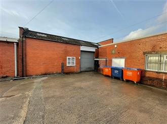 TO LET: Unit 6 Yarrow Business Centre, Yarrow Road, Chorley