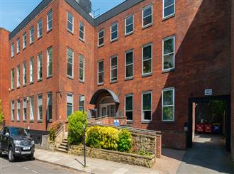 TO LET: Derby House, 12 Winckley Square, Preston