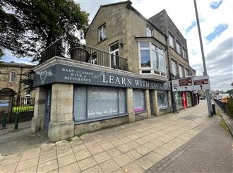 Commercial Unit to rent in Rossendale